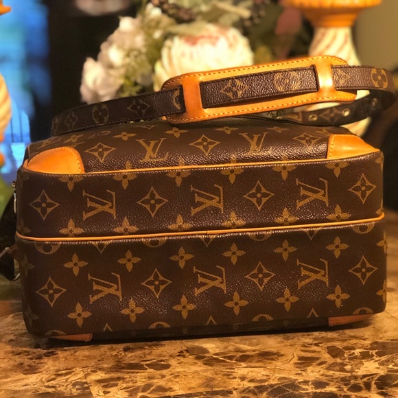 AUTH Louis Vuitton Nil & DUSTBAG 🌺PRISTINE COND🌺 - Picture 5 of 8